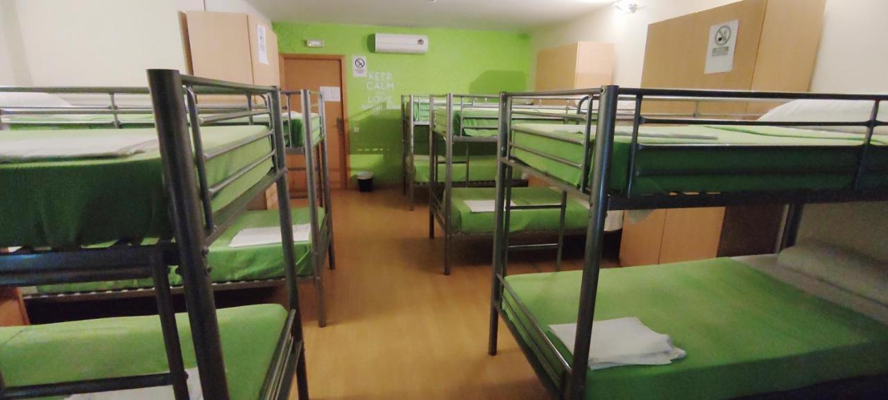 Guest House Barcelona Bruc Bagian luar foto