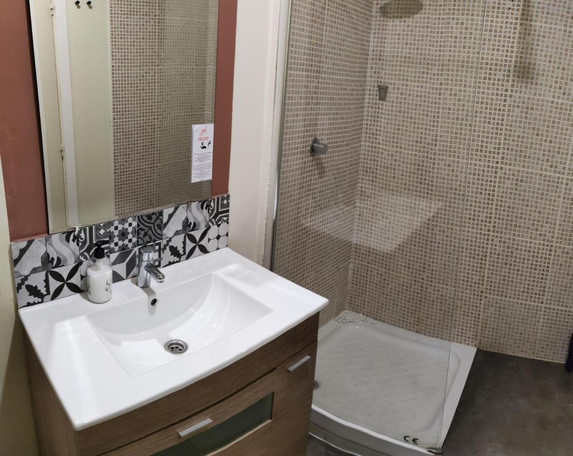 Guest House Barcelona Bruc Bagian luar foto