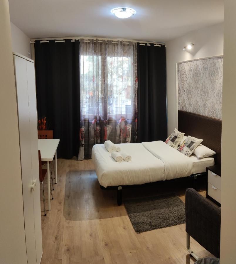 Guest House Barcelona Bruc Bagian luar foto
