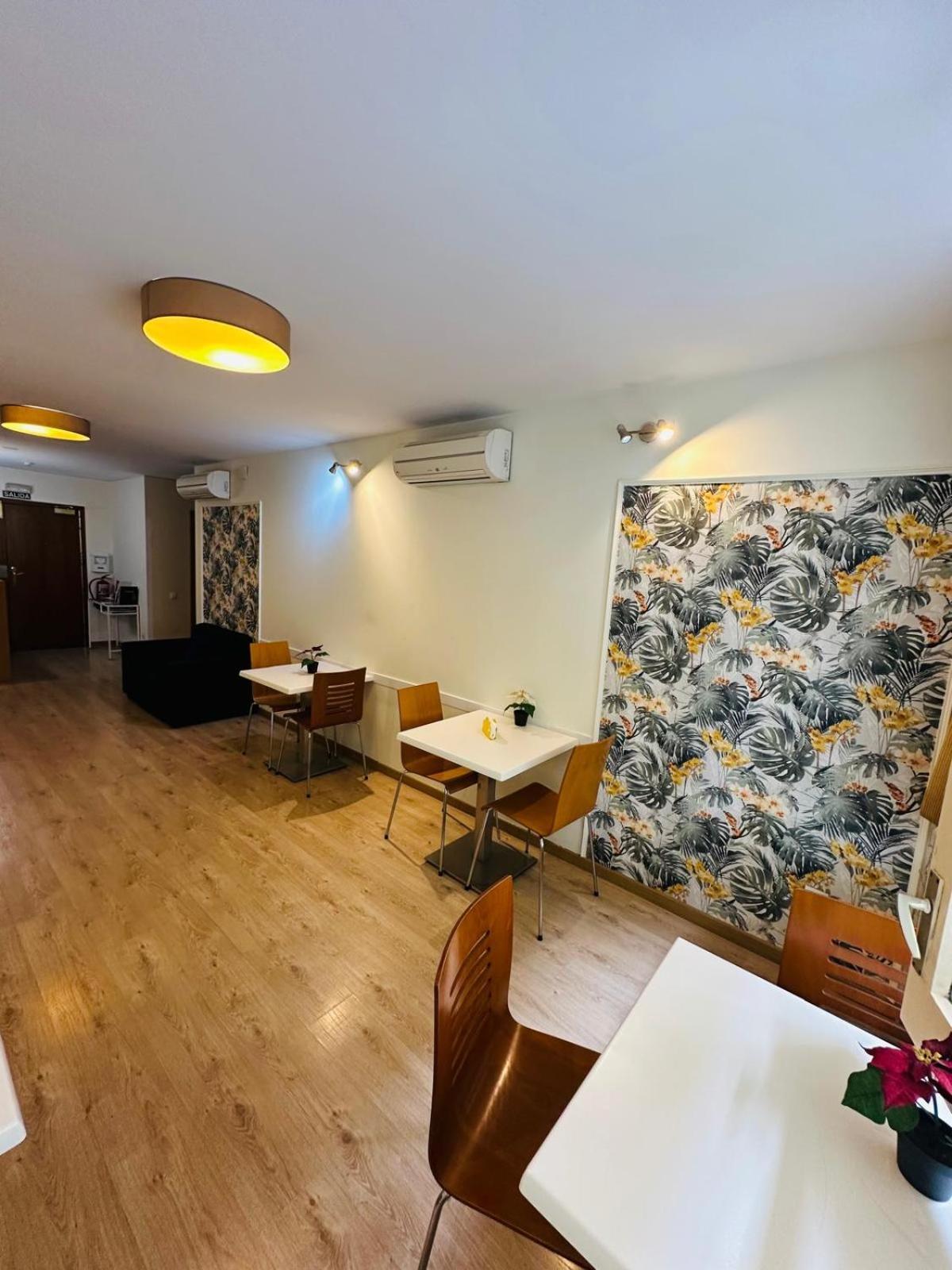 Guest House Barcelona Bruc Bagian luar foto