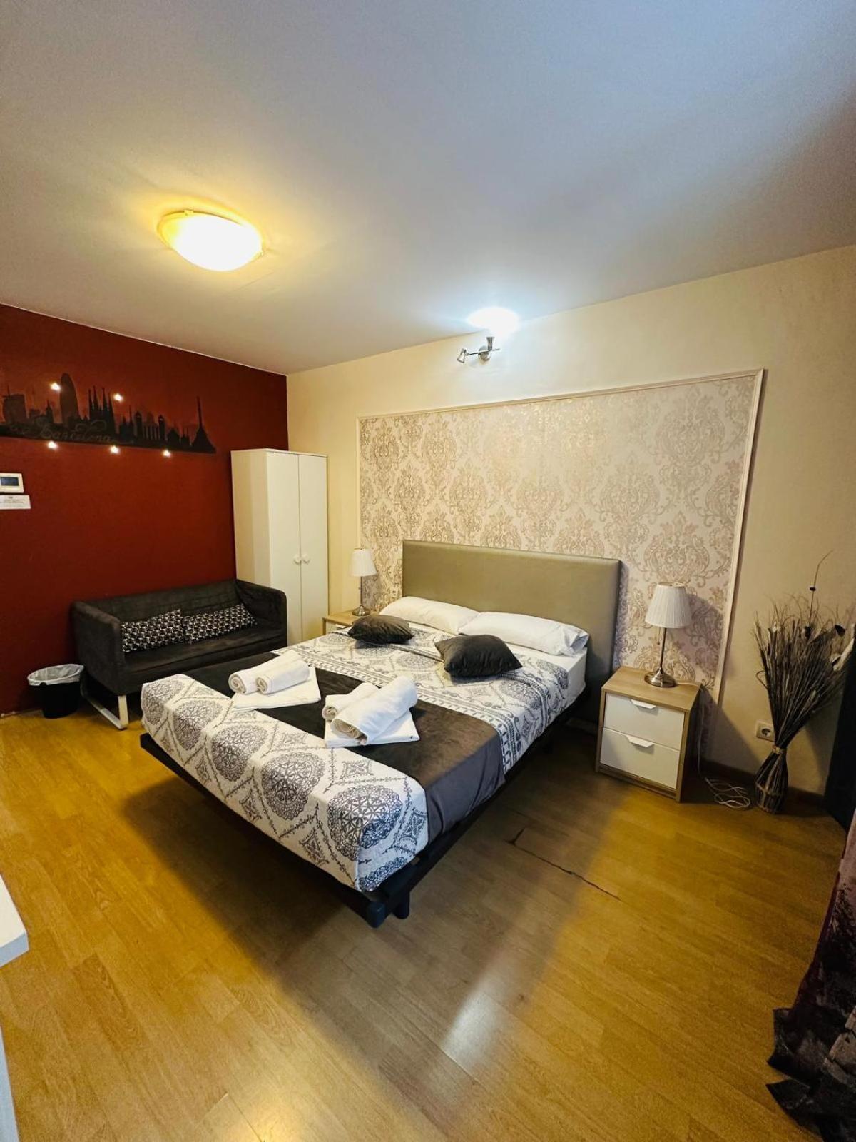 Guest House Barcelona Bruc Bagian luar foto